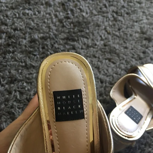 White House Black Market Gold Metallic Criss Cross Slides 6.5 Stunning - Picture 5 of 5